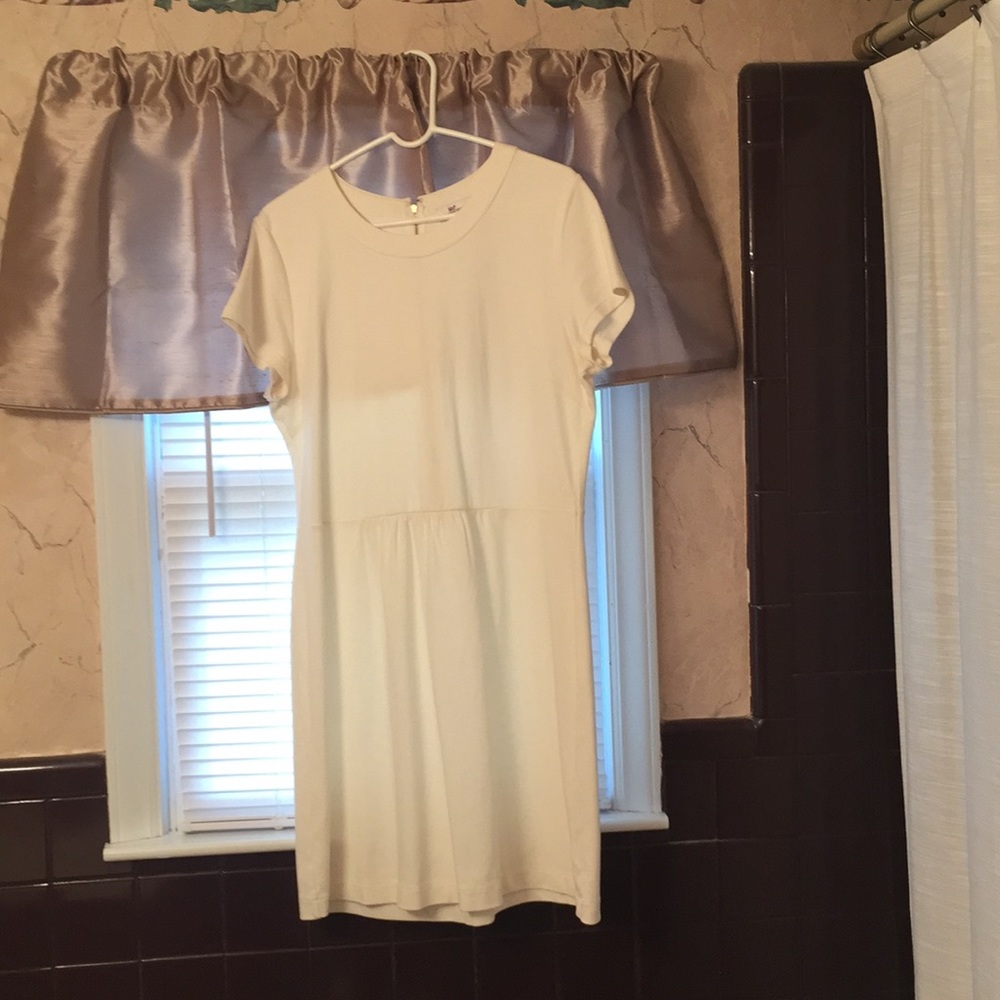 Vineyard vine dress